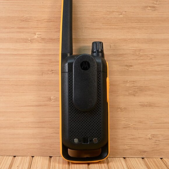 Motorola T471 Talkabout Two-Way Radio (Pair) with Charger Dock - Picture 3 of 7